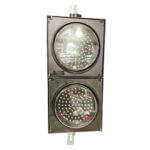 Deux feux de circulation avec boitier rouge et vert - Dia 8 - STANDARD IZ