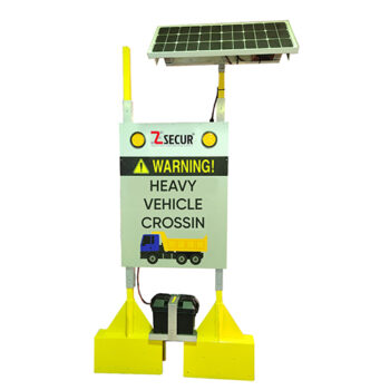 STANDARD - Poster - Lighted - Solar Powered - Heavy Duty Vehicle Crossing - Aluminum 0.080 - Recto/verso - 4x orange lights - Diamond grade vinyl - 36x48x4